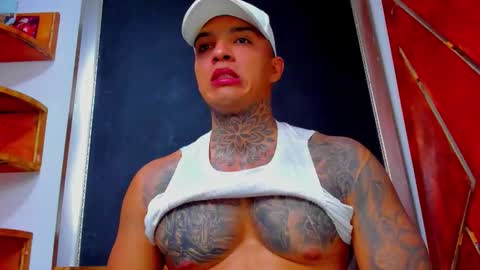 Snapshot of aquiles_elpapi chatting on 02.18.26 AquilesElpapi online show from 02.18.26