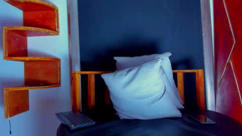 Snapshot of aquiles_elpapi chatting on 03.23.26 AquilesElpapi online show from 03.23.26