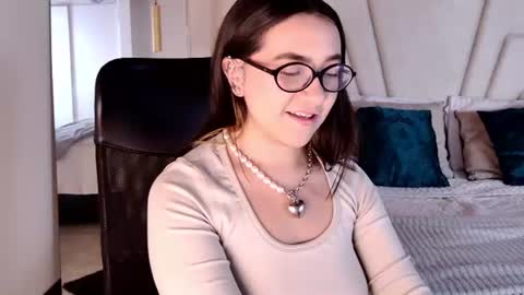 Snapshot of arabella__1 chatting on 07.17.26 Arabella online show from 07.17.26