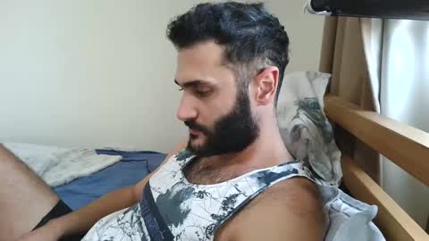 Snapshot of arabhairy90 chatting on 12.04.24 hairycub online show from 12.04.24