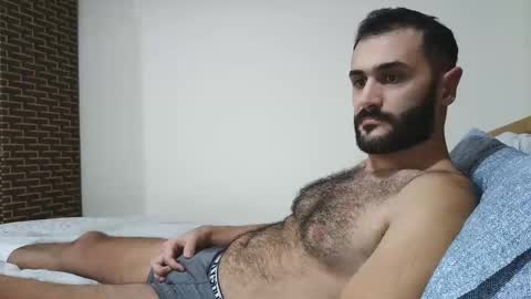 Snapshot of arabhairy90 chatting on 01.29.25 hairycub online show from 01.29.25