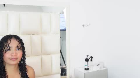 Snapshot of aradia_01 chatting on 01.17.26 online show from 01.17.26