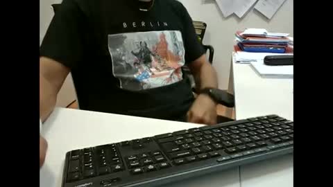 Snapshot of aragoin chatting on 09.19.25 aragorn0777 online show from 09.19.25