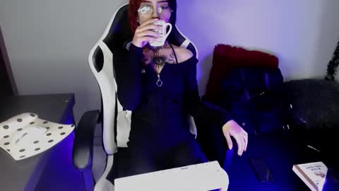 Snapshot of ardat_lili69 chatting on 01.06.25 Ardat lili69 online show from 01.06.25