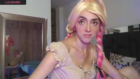 Snapshot of arenita__stone chatting on 02.13.25 Sharlotte online show from 02.13.25