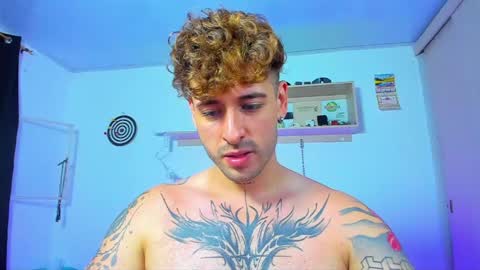 Snapshot of ares_blue chatting on 05.15.26 ares blue online show from 05.15.26