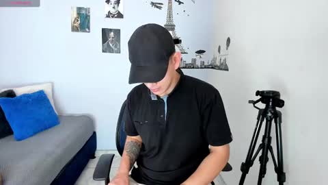 Snapshot of ares_johnsonn chatting on 12.31.24 Ares online show from 12.31.24