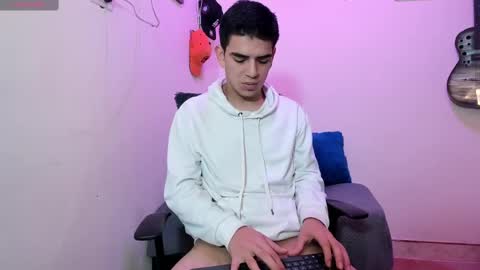 Snapshot of ares_johnsonn chatting on 02.16.25 Ares online show from 02.16.25