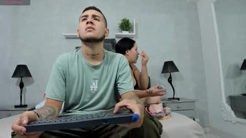 Snapshot of aresandgabby chatting on 10.01.25 Ares And Gabby online show from 10.01.25