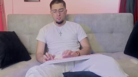 Mateo online show from 05.08.26
