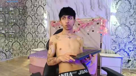 Snapshot of aress_tay chatting on 05.22.26 aress_tay online show from 05.22.26