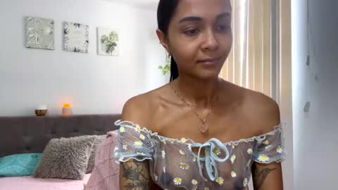 Snapshot of ari____ chatting on 06.09.26 Aria online show from 06.09.26