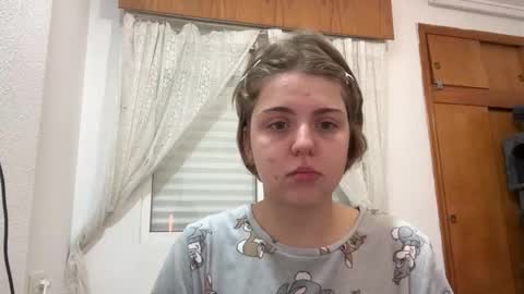 ari_crystal online show from 03.10.26