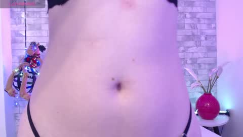 Snapshot of ari_james chatting on 12.24.24 Ahri James online show from 12.24.24