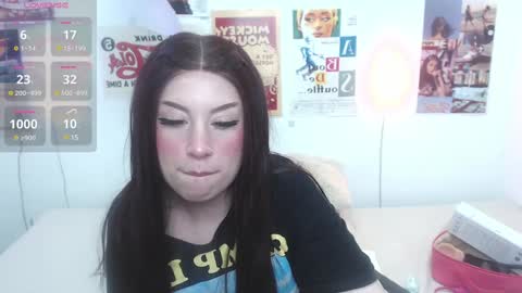 Snapshot of ari_rossee_ chatting on 02.07.25 online show from 02.07.25