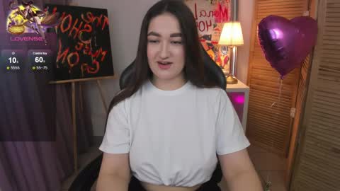 Snapshot of aria_blisss chatting on 02.12.25 aria_blisss online show from 02.12.25