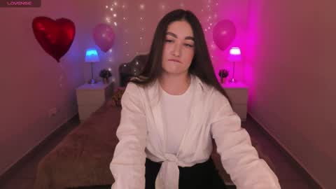 Snapshot of aria_blisss chatting on 02.20.25 aria_blisss online show from 02.20.25