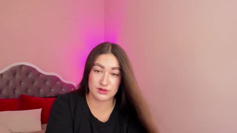 Snapshot of aria_blisss chatting on 09.11.25 aria_blisss online show from 09.11.25