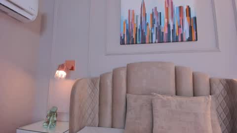 Snapshot of aria_greco chatting on 12.04.24 Aria  online show from 12.04.24