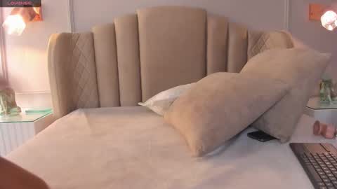 Snapshot of aria_greco chatting on 01.09.25 Aria  online show from 01.09.25