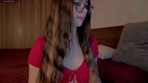 Snapshot of aria_mora chatting on 06.05.26 Roxxy online show from 06.05.26