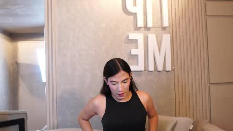 Ariaa online show from 04.28.26