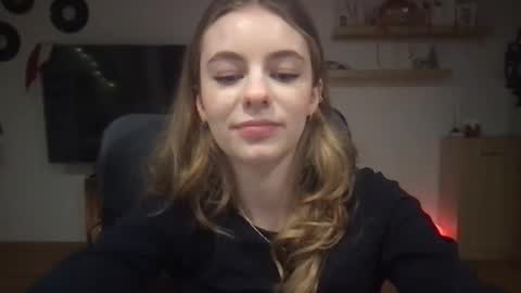 Snapshot of ariacreazy chatting on 12.27.24 AriaCreazy online show from 12.27.24