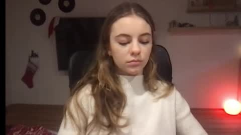 Snapshot of ariacreazy chatting on 12.31.24 AriaCreazy online show from 12.31.24