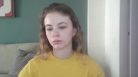 Snapshot of ariacreazy chatting on 09.15.25 AriaCreazy online show from 09.15.25