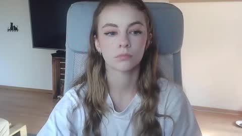 Snapshot of ariacreazy chatting on 10.10.25 AriaCreazy online show from 10.10.25