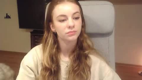 Snapshot of ariacreazy chatting on 10.10.25 AriaCreazy online show from 10.10.25