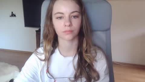 Snapshot of ariacreazy chatting on 10.13.25 AriaCreazy online show from 10.13.25