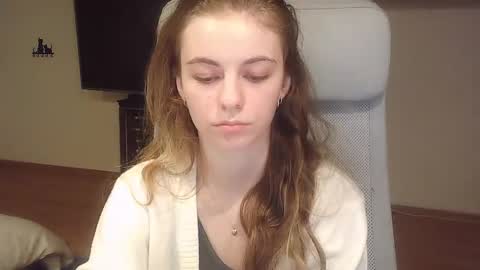 Snapshot of ariacreazy chatting on 10.13.25 AriaCreazy online show from 10.13.25