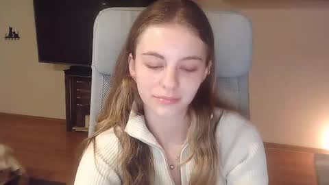 Snapshot of ariacreazy chatting on 10.26.25 AriaCreazy online show from 10.26.25