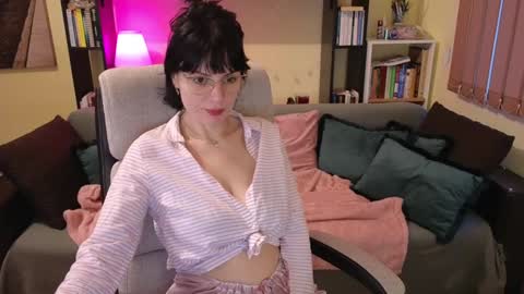 Snapshot of ariadna89 chatting on 01.03.25 Adriana online show from 01.03.25