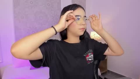 Snapshot of ariadna_boneville chatting on 02.17.26 A R I A D N A online show from 02.17.26