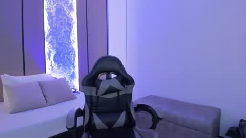 Snapshot of ariadna_boneville chatting on 03.27.26 A R I A D N A online show from 03.27.26