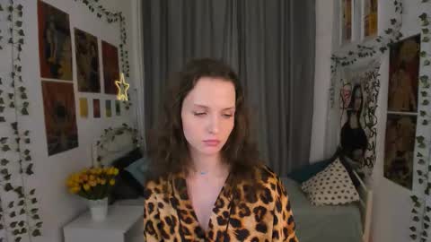 Ariadna online show from 12.17.25