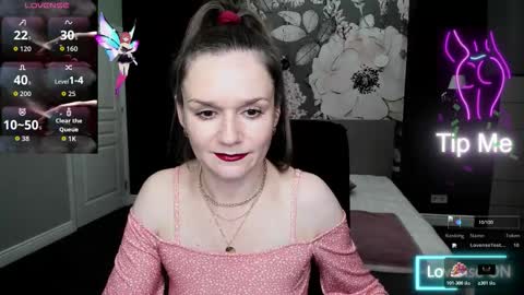 AriaGray online show from 10.17.25