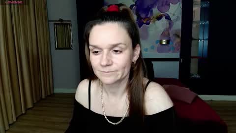 Snapshot of ariagrays chatting on 02.05.26 AriaGray online show from 02.05.26