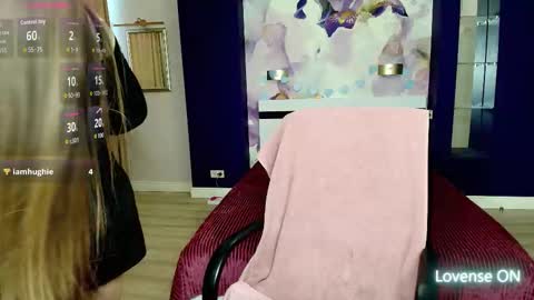 Snapshot of ariagrays chatting on 03.22.26 AriaGray online show from 03.22.26