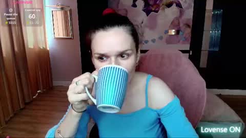 AriaGray online show from 06.17.26