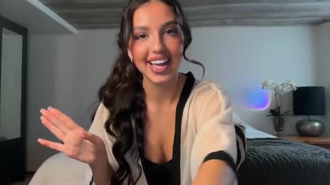 Aria  online show from 09.10.25