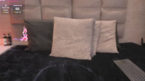 Snapshot of ariana__parker chatting on 05.15.26 ariana__parker online show from 05.15.26