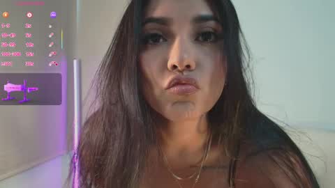 Snapshot of ariana_bae_ chatting on 04.23.26 online show from 04.23.26