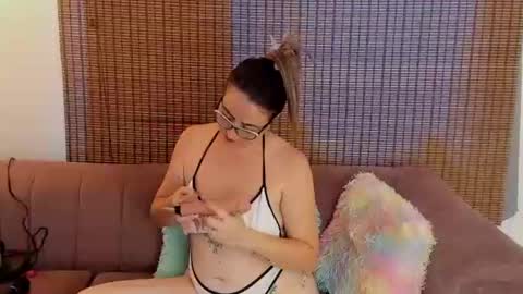 Ariana Cruz online show from 06.24.26