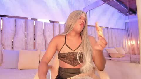 ariana_grande233 online show from 05.06.26