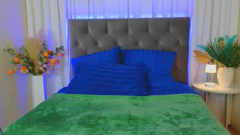 Snapshot of ariana_petite chatting on 02.02.26 Ariana online show from 02.02.26