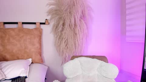 Ariana  online show from 01.11.25