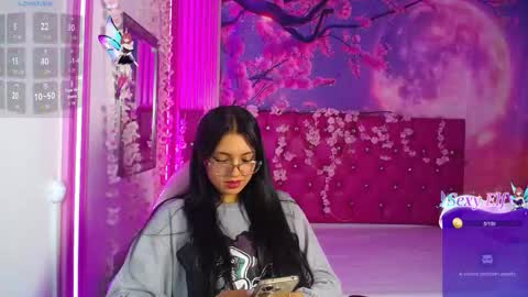 Snapshot of ariana_toro chatting on 12.19.25 ariana_toro online show from 12.19.25